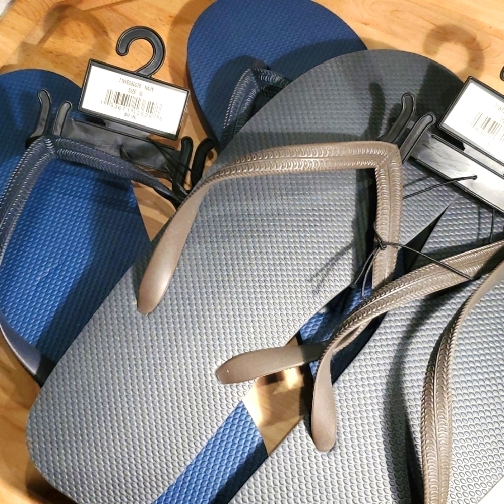 🏈 OLD NAVY FLIP FLOPS SET